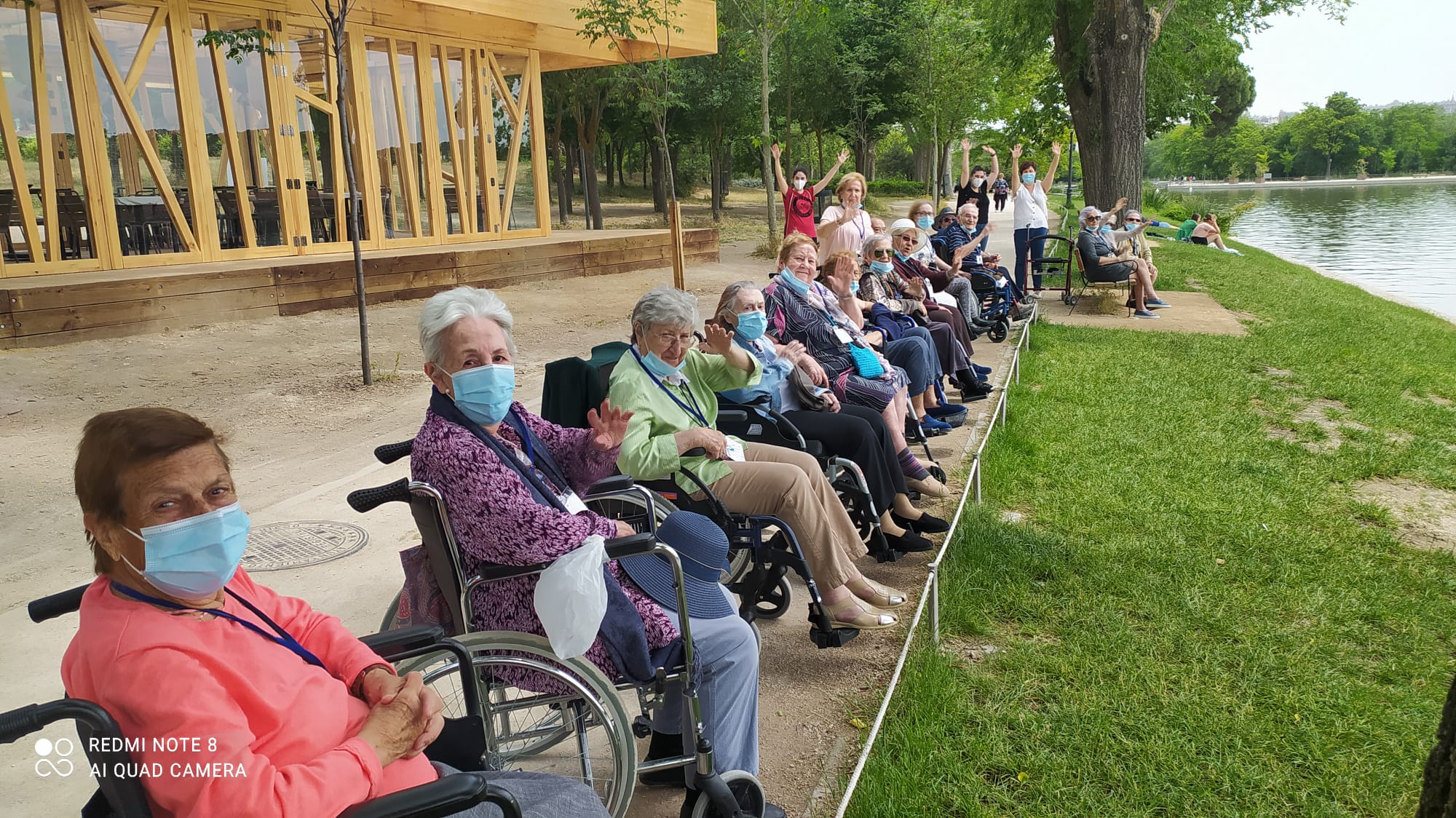 Excursión al lago de la Casa de campo para los residentes de Rosalba de Sevilla la Nueva