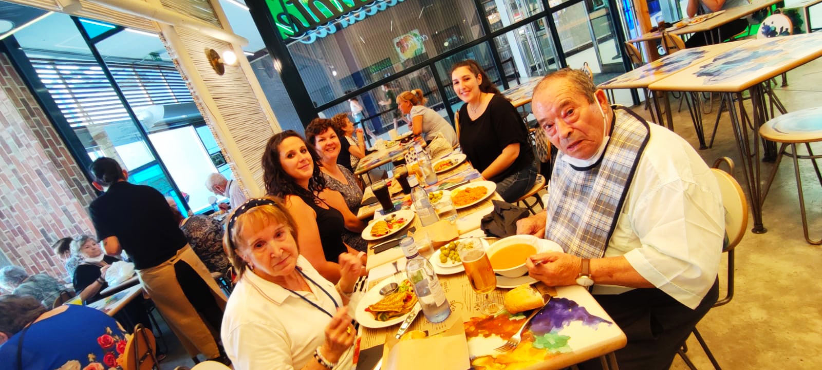 Salida al cine y comida en el centro comercial Xanadú