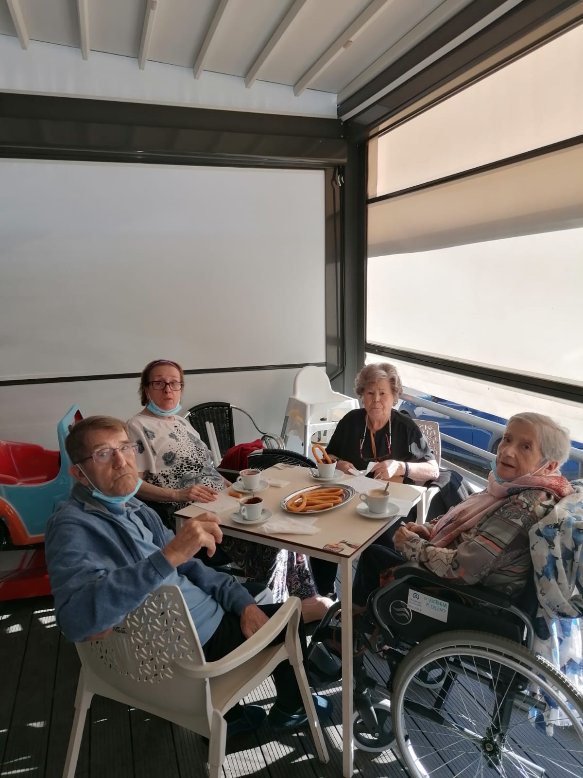 Merienda en Rosalba Sevilla la Nueva